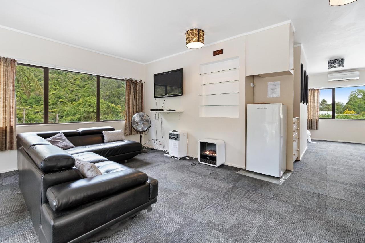 Riverside Accommodation Karangahake Exterior foto